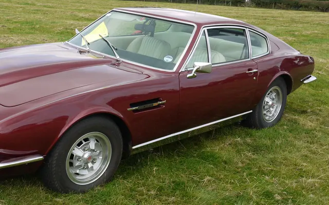 Aston Martin V8 Vantage