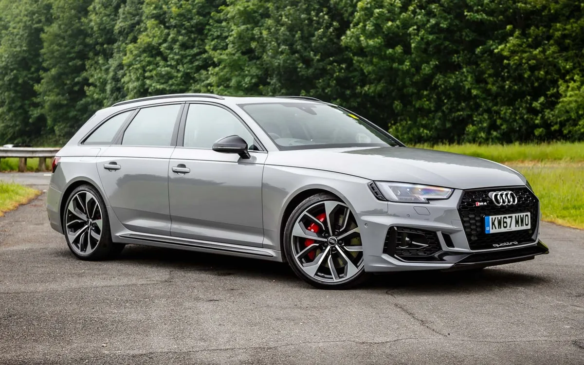 Audi RS 4 Carbon Black Tfsi Quat A