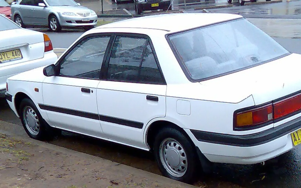 Mazda 323