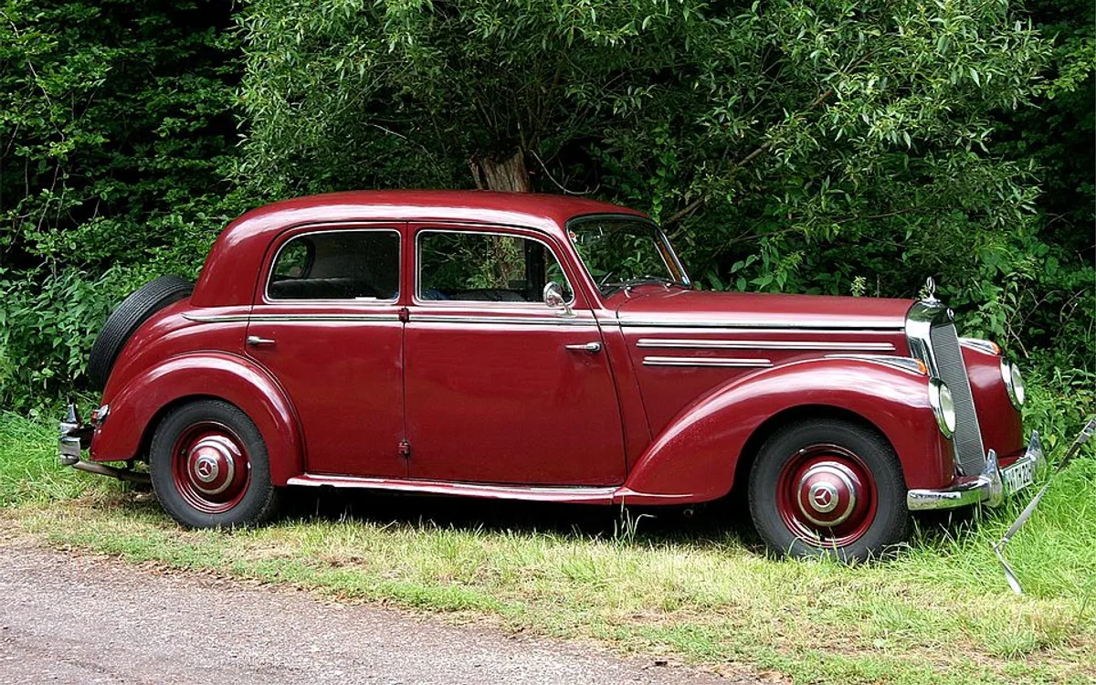 Mercedes Benz 220